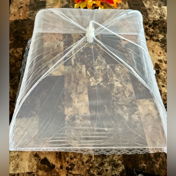 6 piece multi-size mesh food tent - Picture 4 of 8